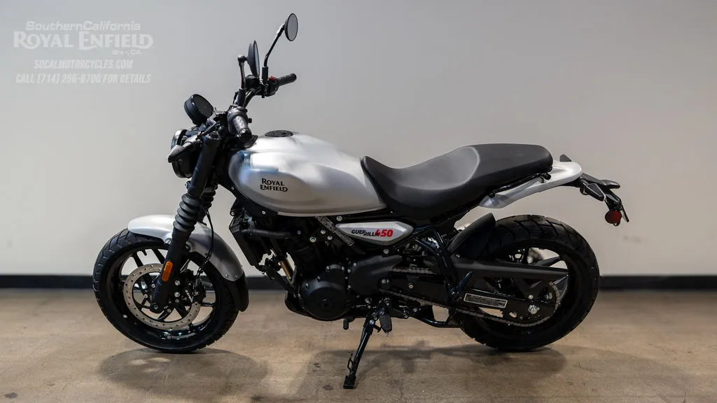 2026 Royal Enfield Guerrilla 450 in Smoke Silver, photo 9 of 11