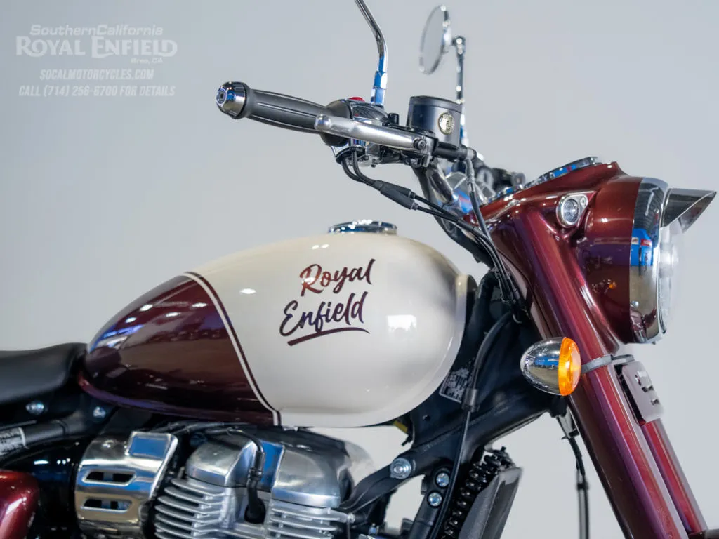 2026 Royal Enfield Classic 650 in Vallam Red, photo 2 of 13
