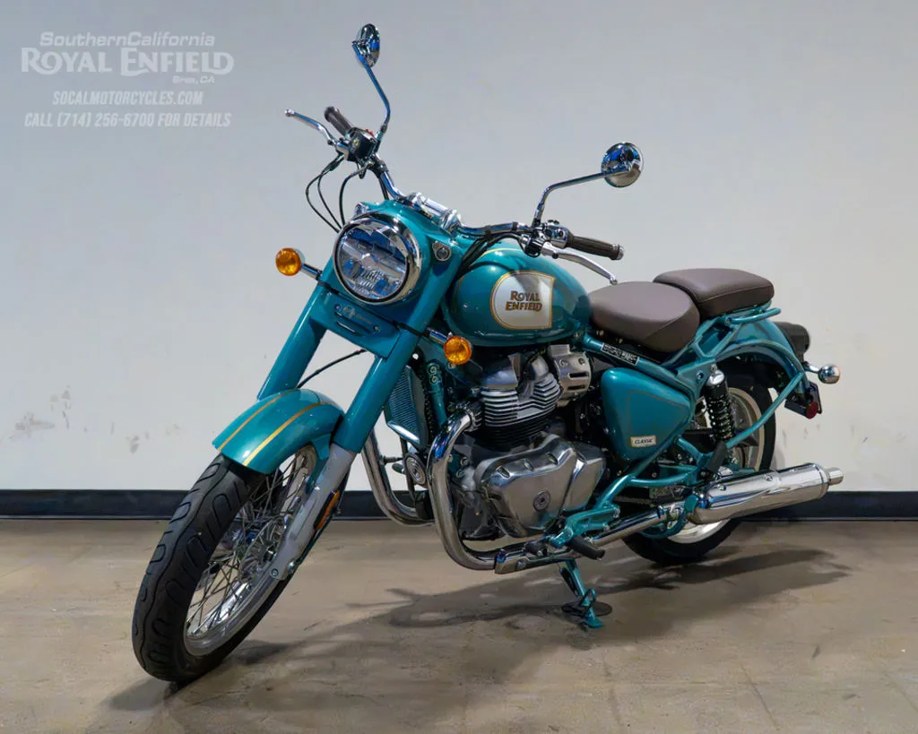 2026 Royal Enfield Classic 650 in Classic Teal, photo 4 of 7