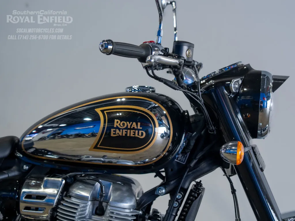 2026 Royal Enfield Classic 650 in Black Chrome, photo 2 of 13