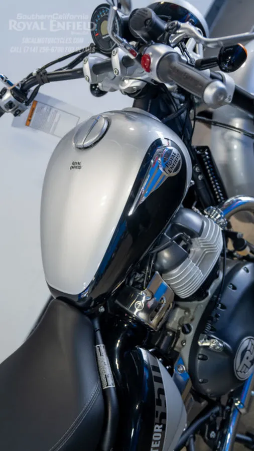 2024 Royal Enfield Super Meteor 650 in Interstellar Grey, photo 3 of 14
