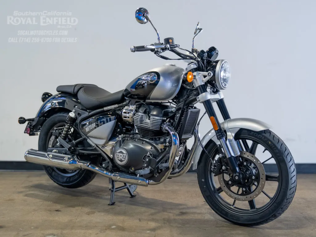 2024 Royal Enfield Super Meteor 650 in Interstellar Grey, photo 7 of 14