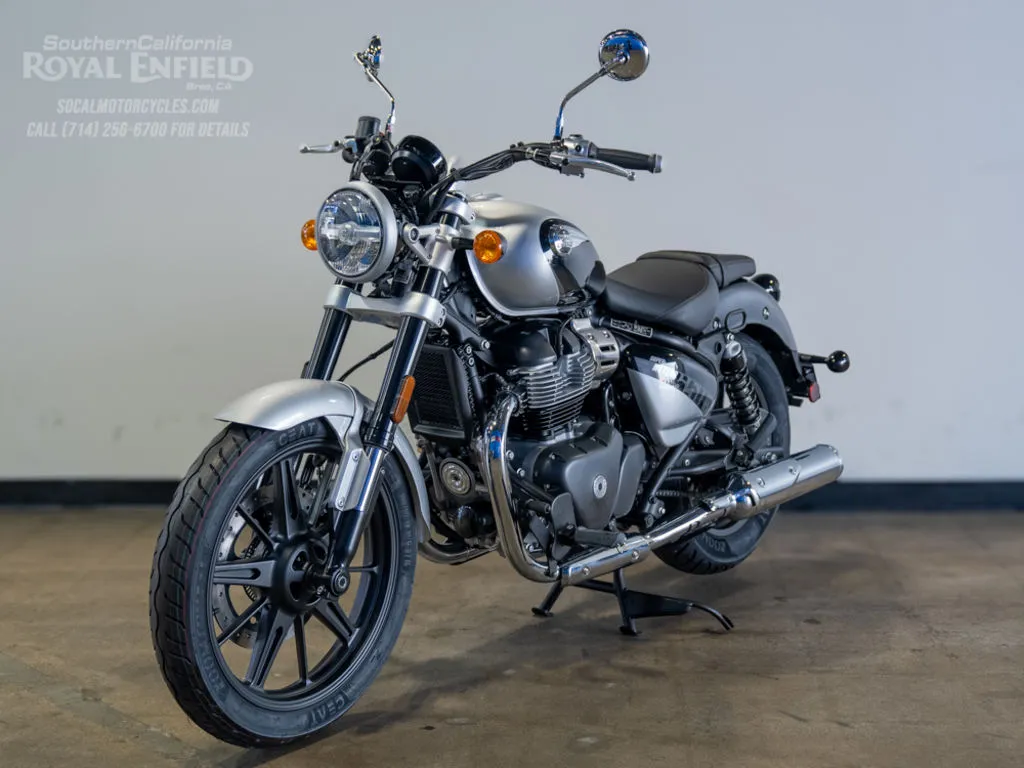2024 Royal Enfield Super Meteor 650 in Interstellar Grey, photo 9 of 14