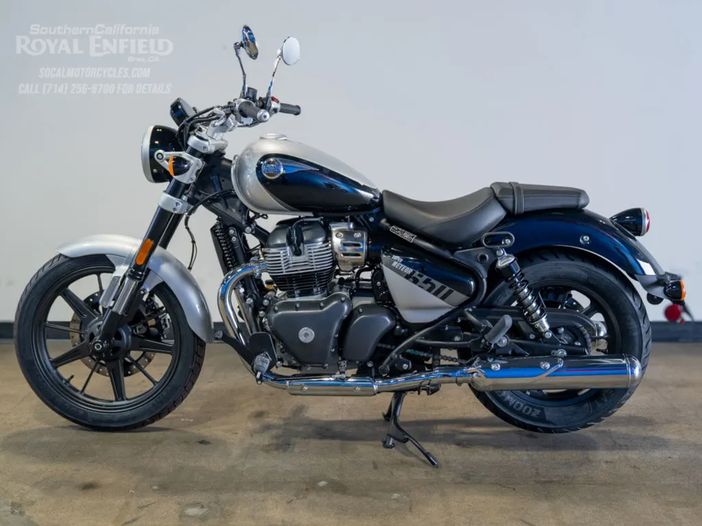 2024 Royal Enfield Super Meteor 650 in Interstellar Grey, photo 10 of 14