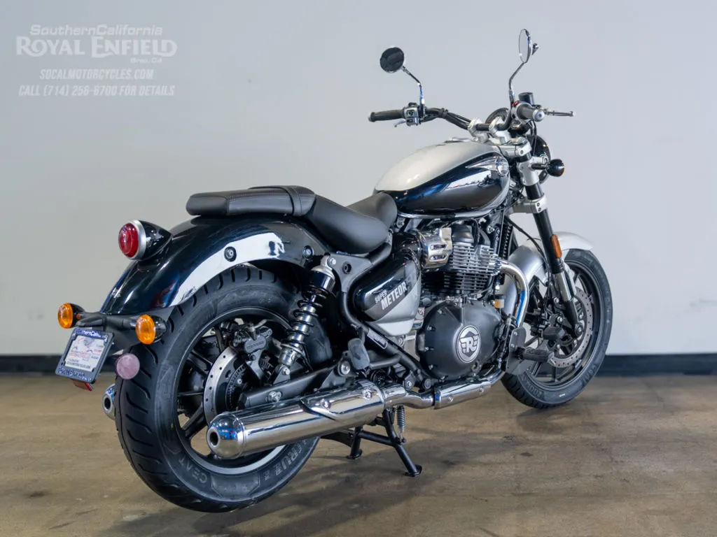 2024 Royal Enfield Super Meteor 650 in Interstellar Grey, photo 14 of 14