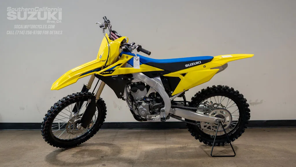 2027 Suzuki RM-Z250 in Champion Yellow No. 2, photo 7 of 9