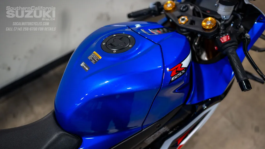 2027 Suzuki GSX-R1000RS 40th Anniversary Edition in Pearl Vigor Blue / Pearl Tech White, photo 4 of 11