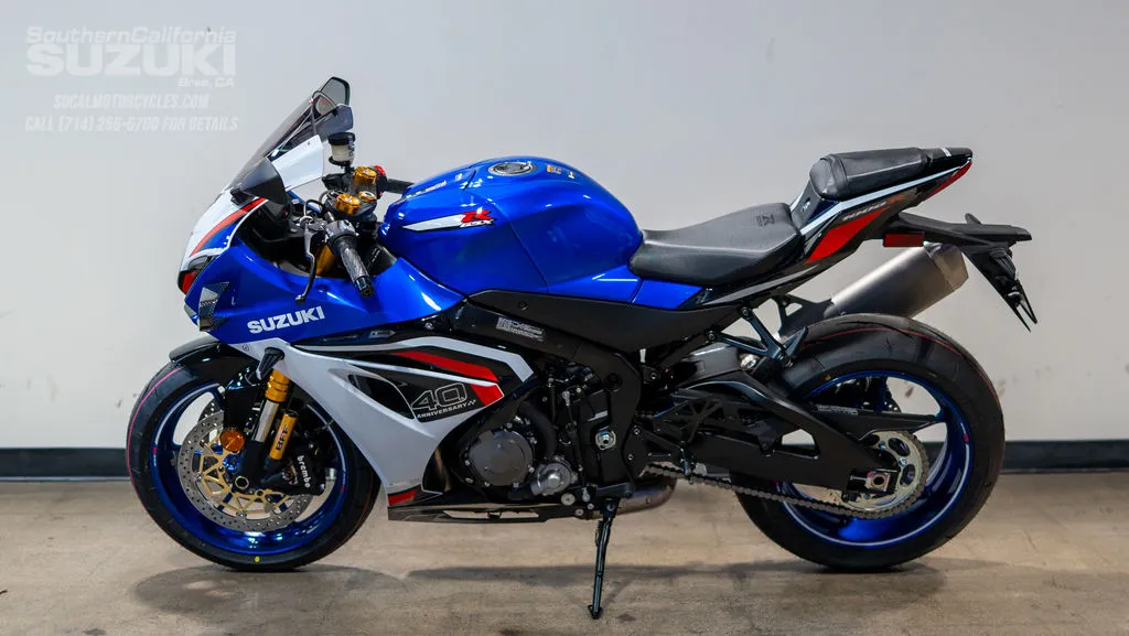 2027 Suzuki GSX-R1000RS 40th Anniversary Edition in Pearl Vigor Blue / Pearl Tech White, photo 9 of 11