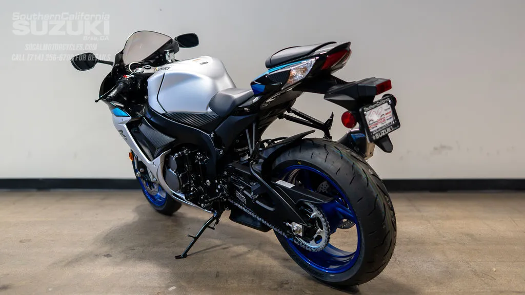2026 Suzuki GSX-R600 in Pearl Vigor Blue / Metallic Matte Sword Silver, photo 10 of 11