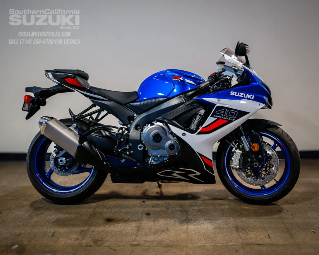 2026 Suzuki GSX-R600 in Pearl Vigor Blue / Pearl Tech White, photo 1 of 10