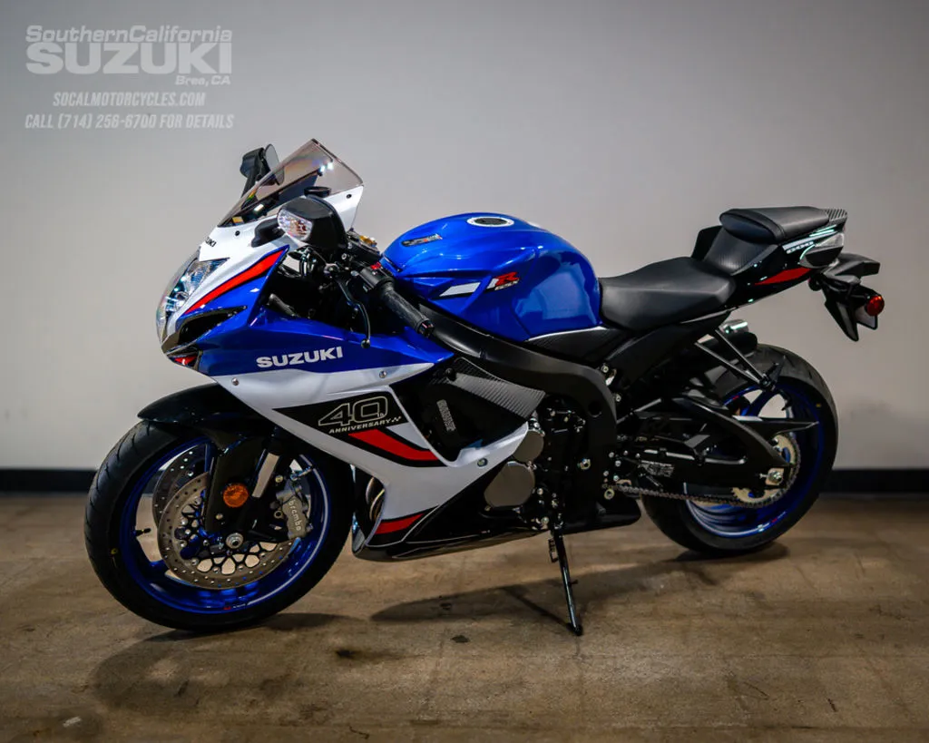 2026 Suzuki GSX-R600 in Pearl Vigor Blue / Pearl Tech White, photo 7 of 10