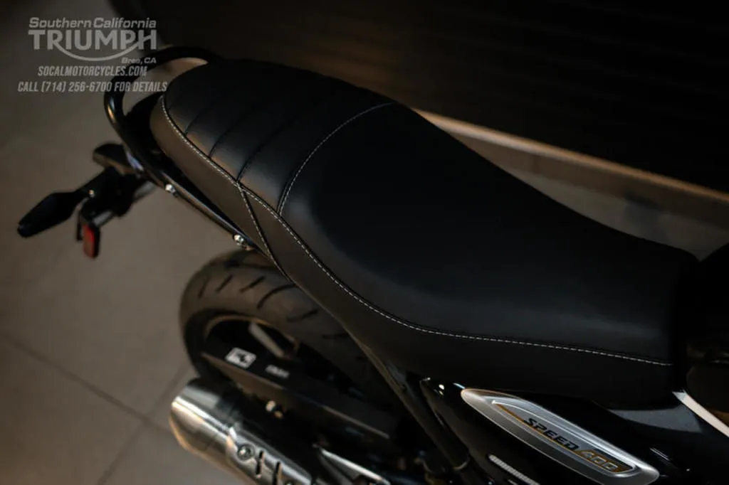 2026 Triumph Speed 400 in Pearl Metallic White and Phantom Black, photo 4 of 10