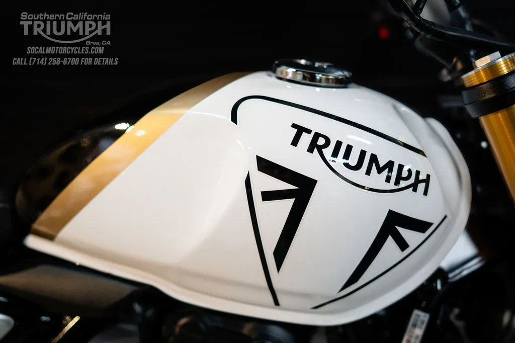2026 Triumph Speed 400 in Pearl Metallic White and Phantom Black, photo 2 of 10