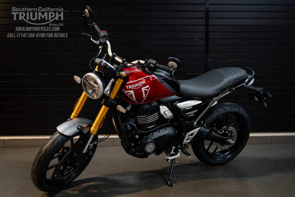 2026 Triumph Speed 400 in Lava Red Gloss / Storm Grey, photo 7 of 10