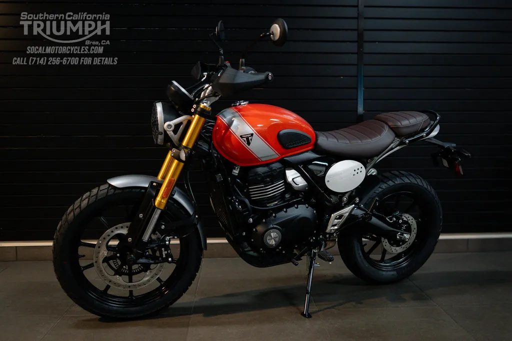 2026 Triumph Scrambler 400 X in Aluminum / Baja Orange, photo 7 of 10