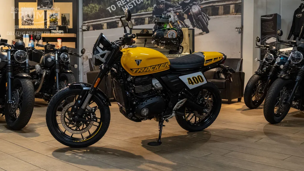 2027 Triumph Tracker 400 in Racing Yellow, photo 5 of 7