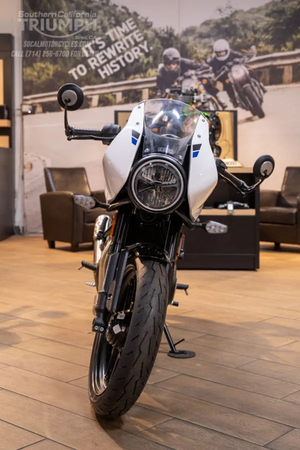 2026 Triumph Thruxton 400 in Pearl Metallic White / Storm Grey, photo 6 of 11