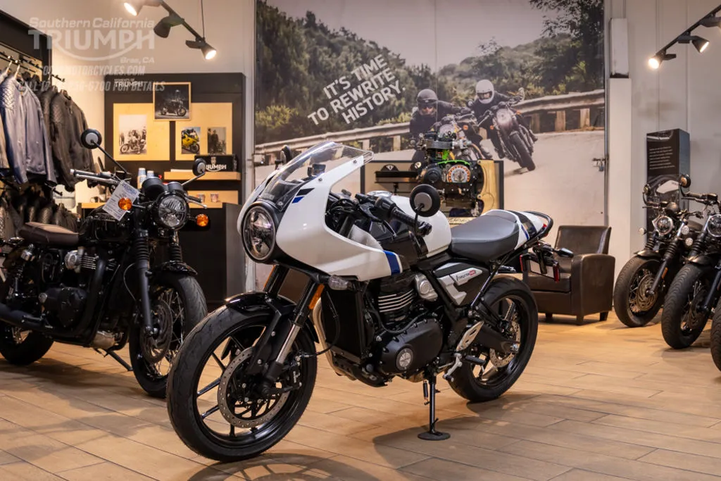 2026 Triumph Thruxton 400 in Pearl Metallic White / Storm Grey, photo 7 of 11