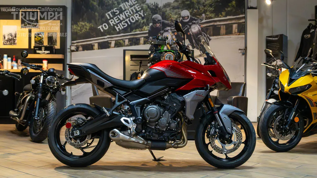 2024 Triumph Tiger Sport 660 in Korosi Red / Graphite, photo 1 of 8