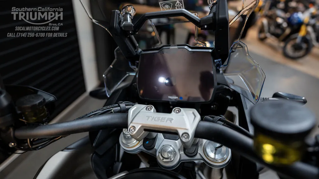 2025 Triumph Tiger 1200 Rally Explorer in Matte Sandstorm, photo 5 of 12