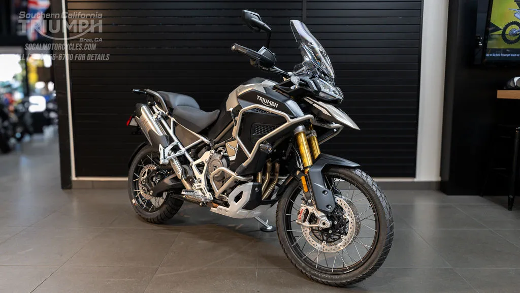 2025 Triumph Tiger 1200 Rally Explorer in Matte Sandstorm, photo 6 of 12