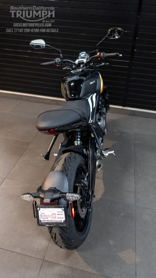 2025 Triumph Trident 660 in Cosmic Yellow / Sapphire Black, photo 10 of 10