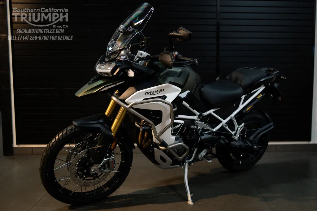 2025 Triumph Tiger 1200 Rally Explorer in Matte Khaki Green, photo 7 of 10