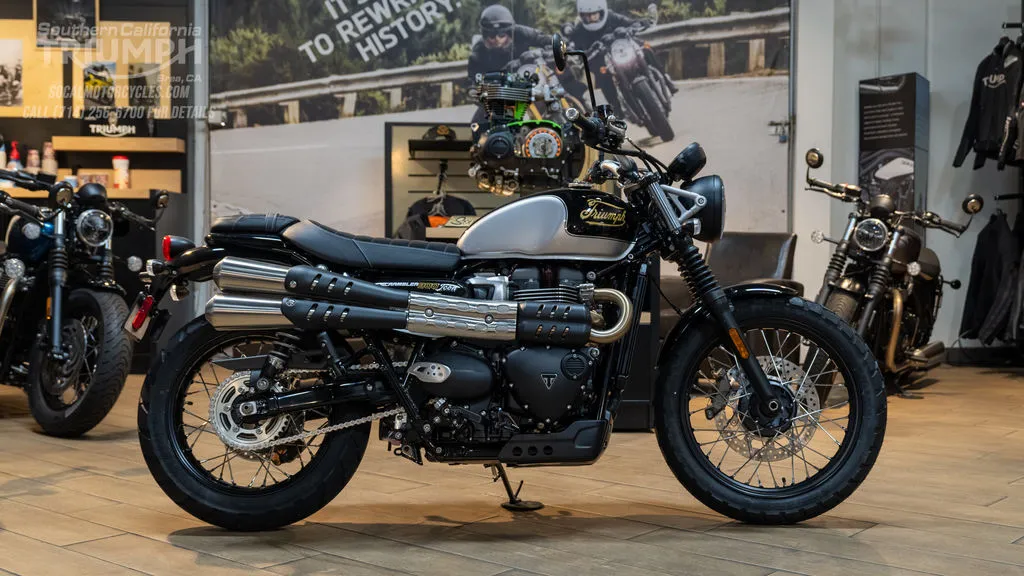 2025 Triumph Scrambler 900 in Sapphire Black/Aluminum Silver, photo 1 of 8