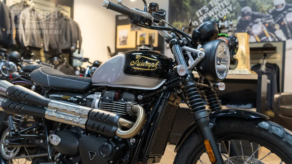 2025 Triumph Scrambler 900 in Sapphire Black/Aluminum Silver, photo 2 of 8