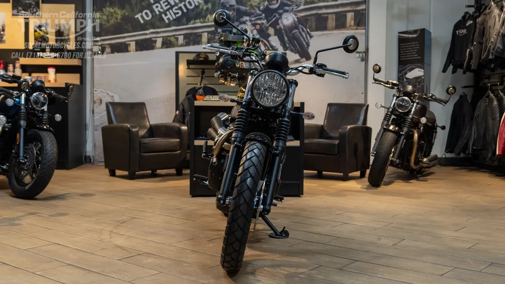 2025 Triumph Scrambler 900 in Sapphire Black/Aluminum Silver, photo 4 of 8