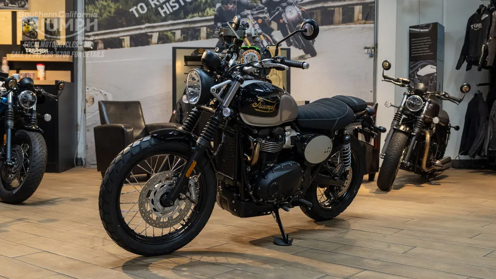 2025 Triumph Scrambler 900 in Sapphire Black/Aluminum Silver, photo 5 of 8