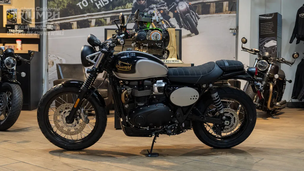 2025 Triumph Scrambler 900 in Sapphire Black/Aluminum Silver, photo 6 of 8