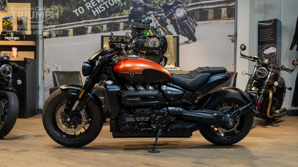 2026 Triumph Rocket 3 Storm R in Satin Baja Orange / Matte Sapphire Black, photo 6 of 8