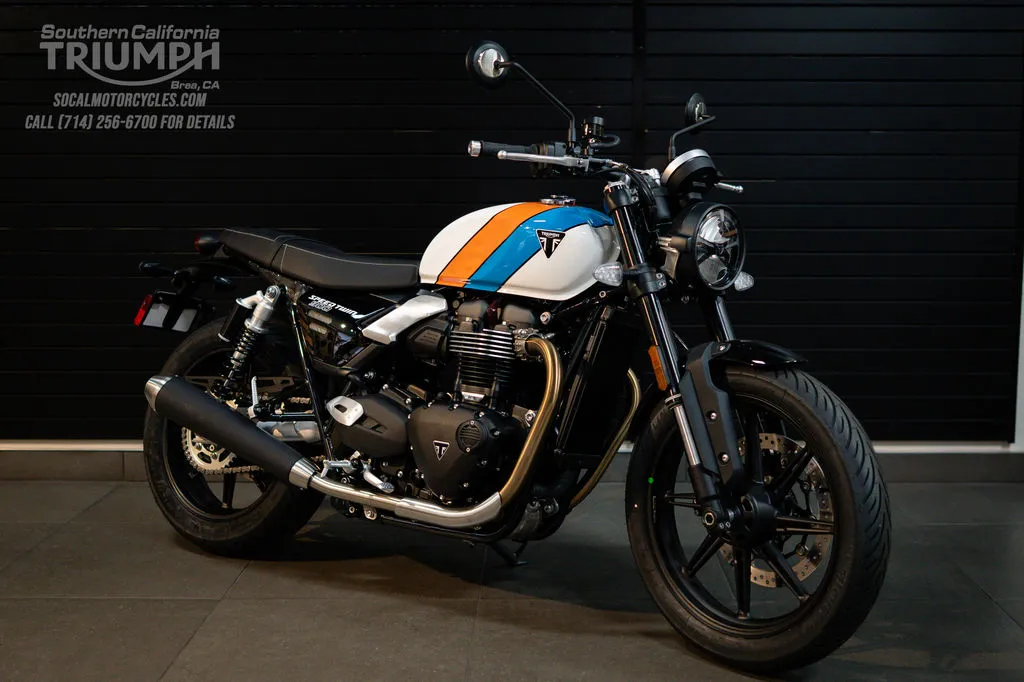 2026 Triumph Speed Twin 900 in Pure White / Maui Blue / Tangerine Orange, photo 5 of 10