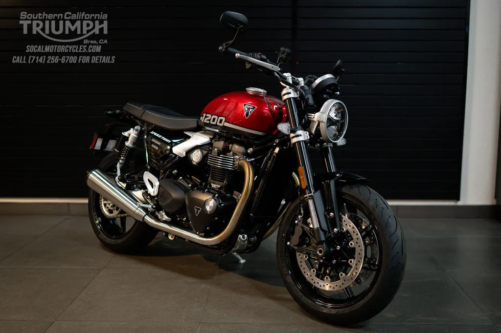 2026 Triumph Speed Twin 1200 in Carnival Red / Sapphire Black, photo 5 of 10