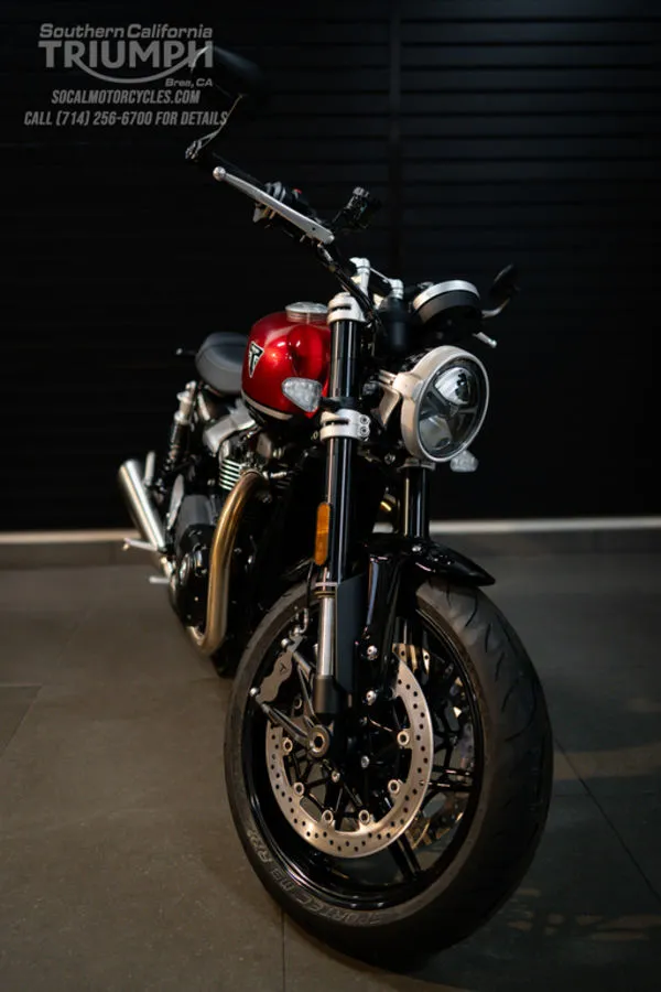 2026 Triumph Speed Twin 1200 in Carnival Red / Sapphire Black, photo 6 of 10