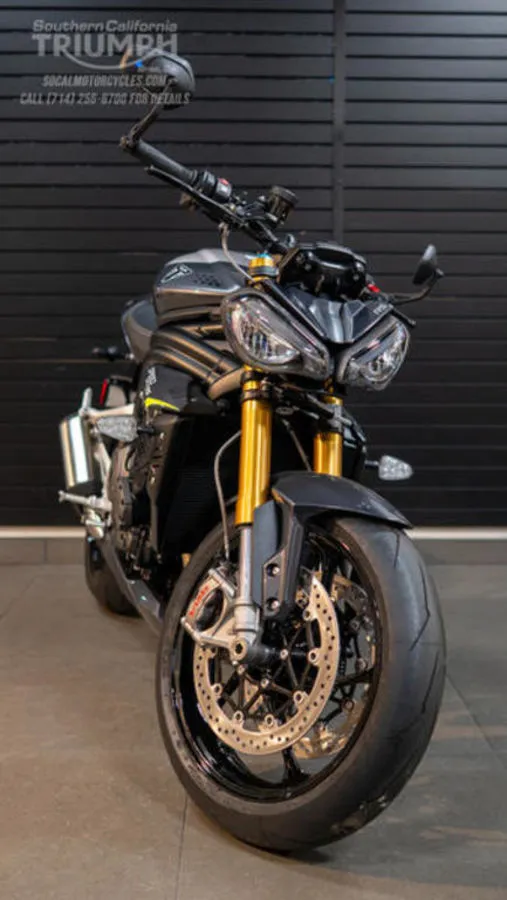 2026 Triumph Speed Triple 1200 RS in Granite / Triumph Performance Yellow, photo 8 of 12