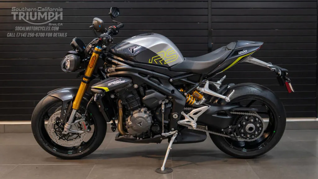 2026 Triumph Speed Triple 1200 RS in Granite / Triumph Performance Yellow, photo 10 of 12