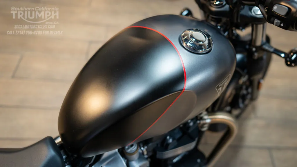 2026 Triumph Bonneville Bobber in Satin Mineral Grey / Satin Sapphire Black, photo 4 of 10