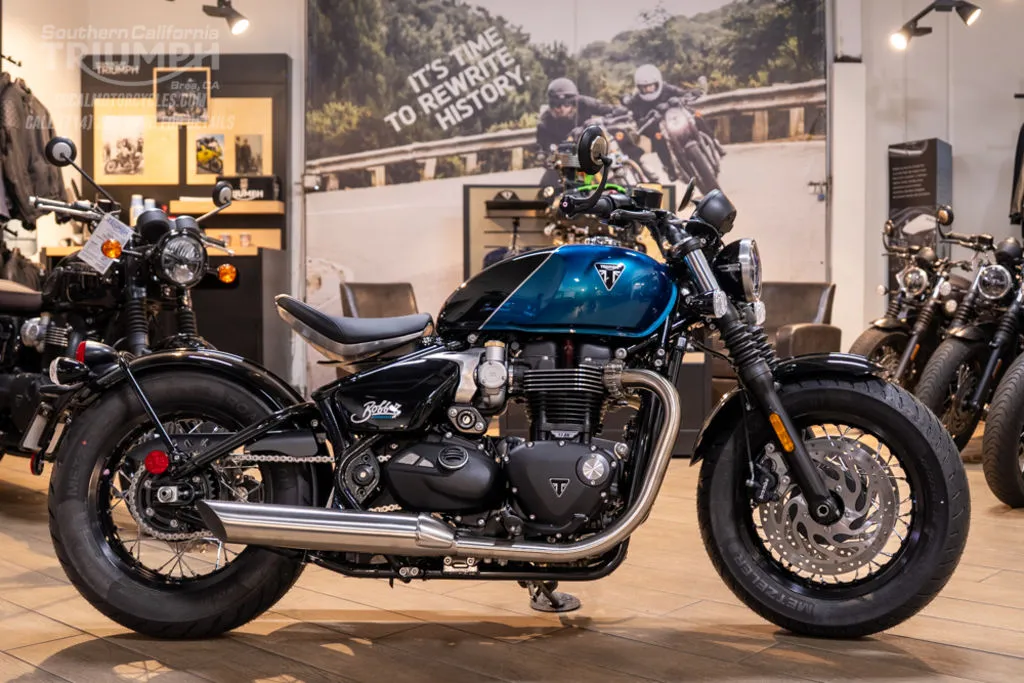 2026 Triumph Bonneville Bobber in Interstellar Blue / Sapphire Black, photo 1 of 9