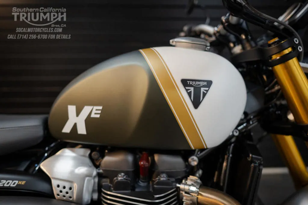 2026 Triumph Scrambler 1200 XE in Matte Khaki Green / Matte Crystal White, photo 2 of 10