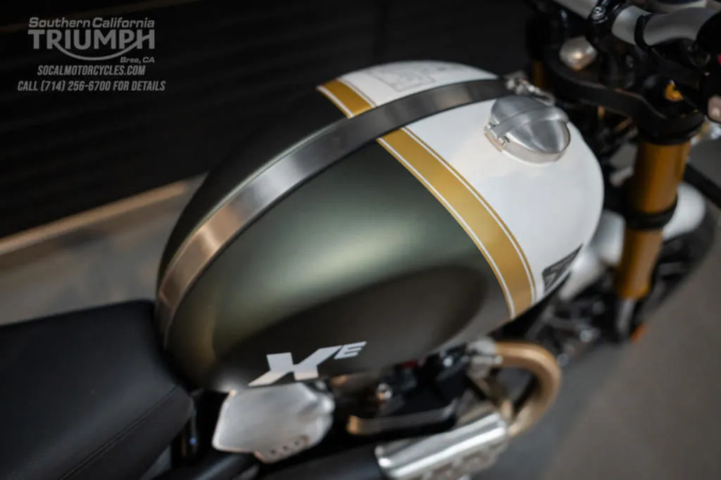 2026 Triumph Scrambler 1200 XE in Matte Khaki Green / Matte Crystal White, photo 3 of 10