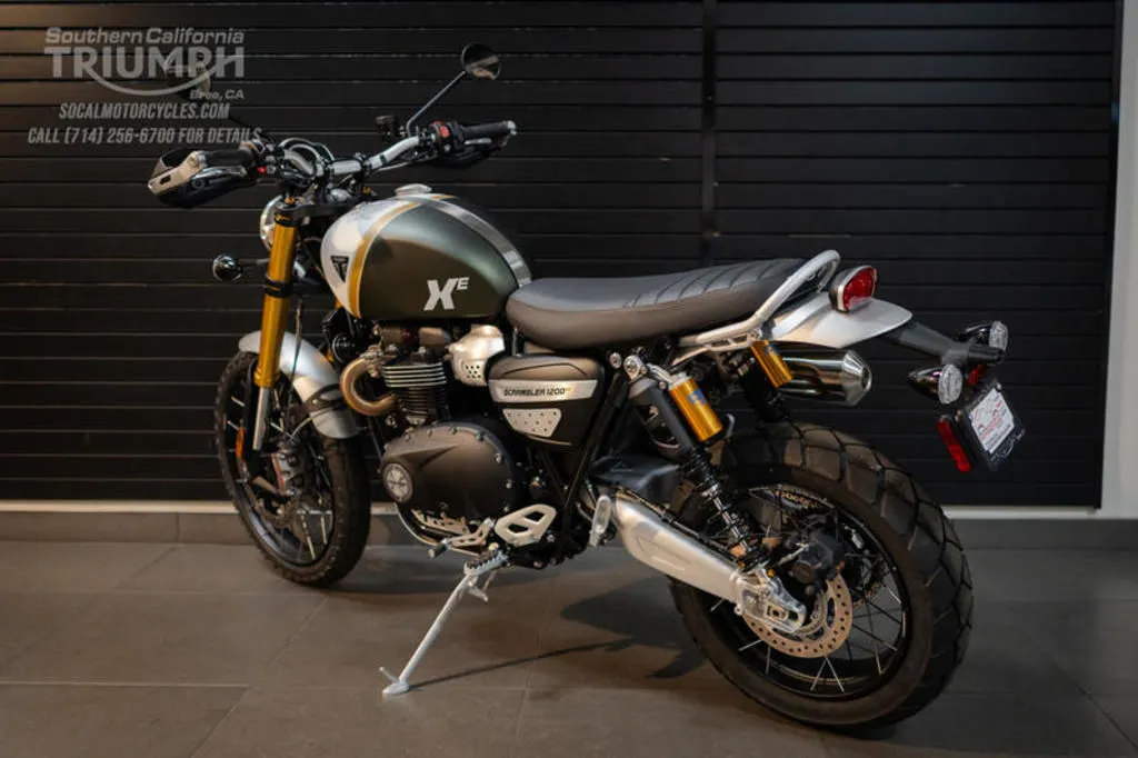2026 Triumph Scrambler 1200 XE in Matte Khaki Green / Matte Crystal White, photo 9 of 10