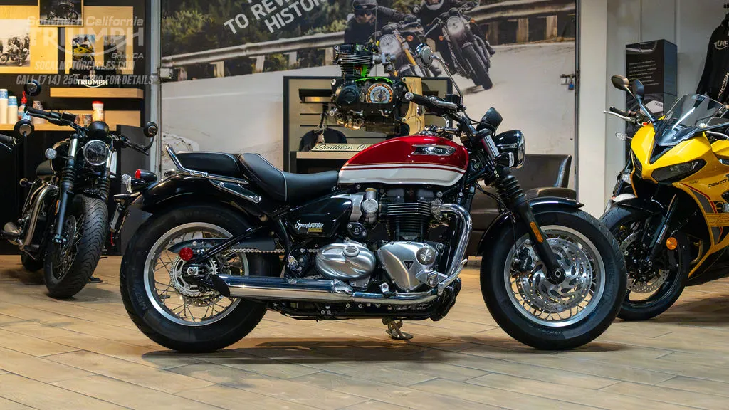 2026 Triumph Bonneville Speedmaster in Carnival Red / Crystal White, photo 1 of 8