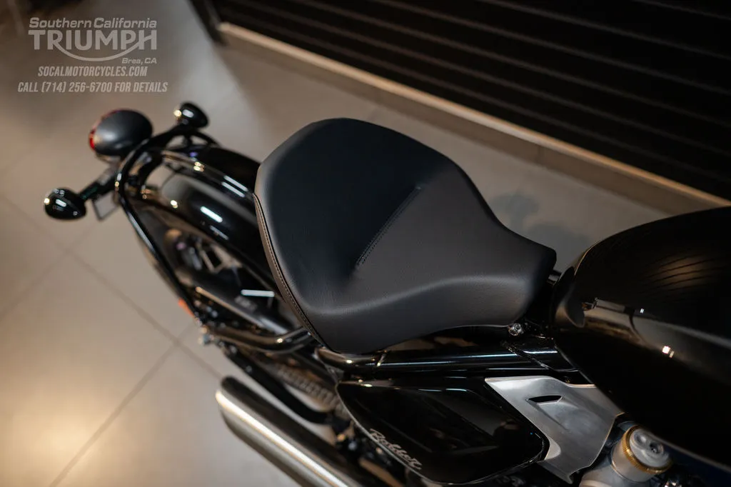 2026 Triumph Bonneville Bobber in Interstellar Blue / Sapphire Black, photo 3 of 9