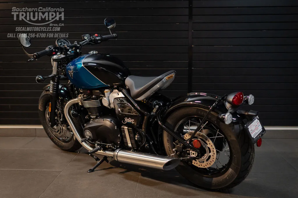 2026 Triumph Bonneville Bobber in Interstellar Blue / Sapphire Black, photo 8 of 9