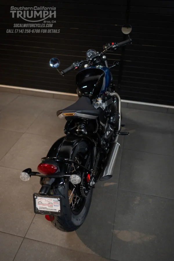 2026 Triumph Bonneville Bobber in Interstellar Blue / Sapphire Black, photo 9 of 9