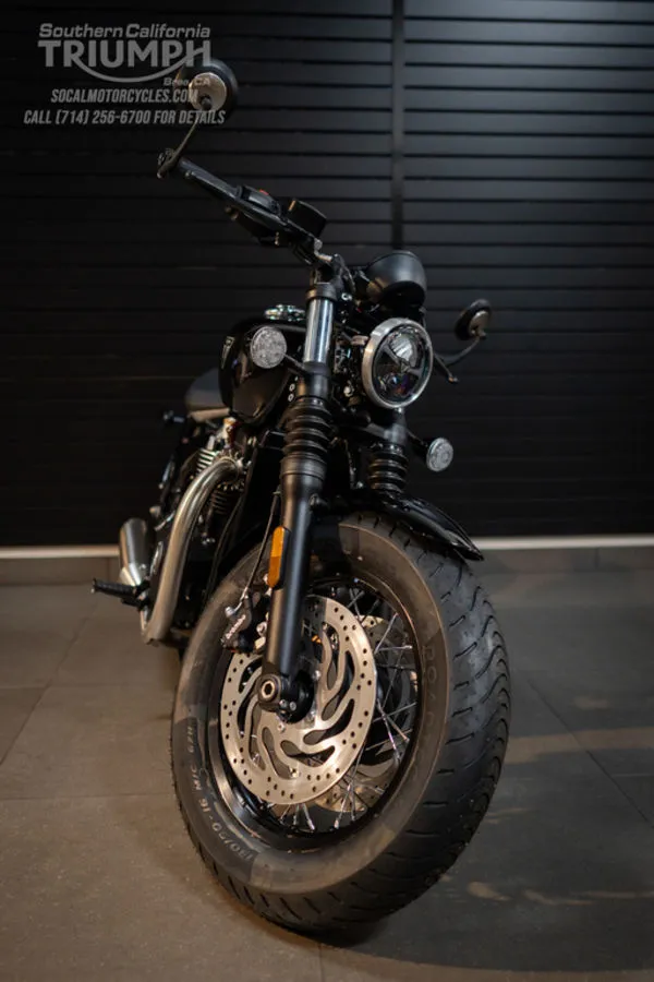 2026 Triumph Bonneville Bobber in Jet Black, photo 5 of 9
