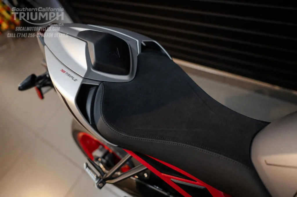 2026 Triumph Street Triple 765 RX in Matte Aluminum, photo 3 of 9