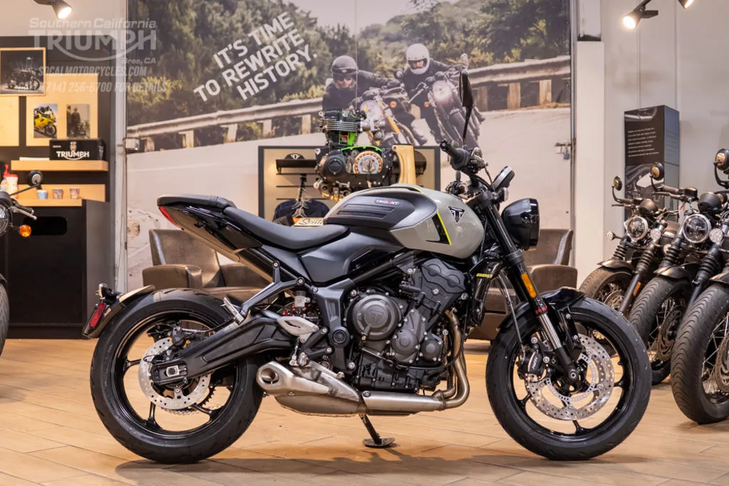 2026 Triumph Trident 660 in Stone Grey, photo 1 of 9